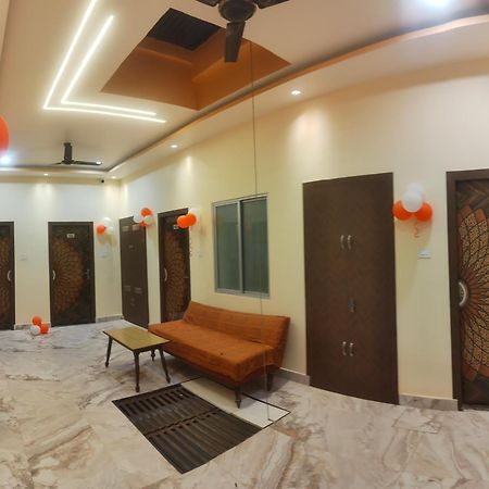 Ganga Sparsh Hotel Varanasi Ngoại thất bức ảnh