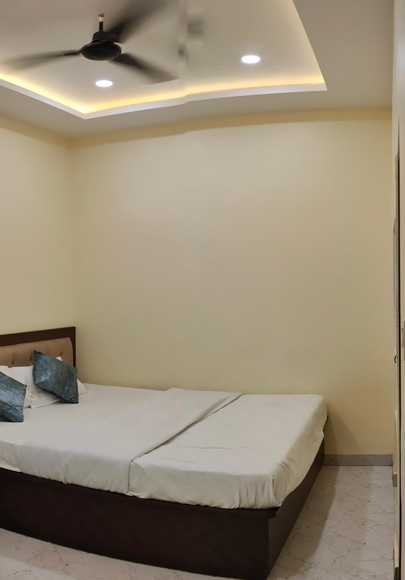 Ganga Sparsh Hotel Varanasi Ngoại thất bức ảnh
