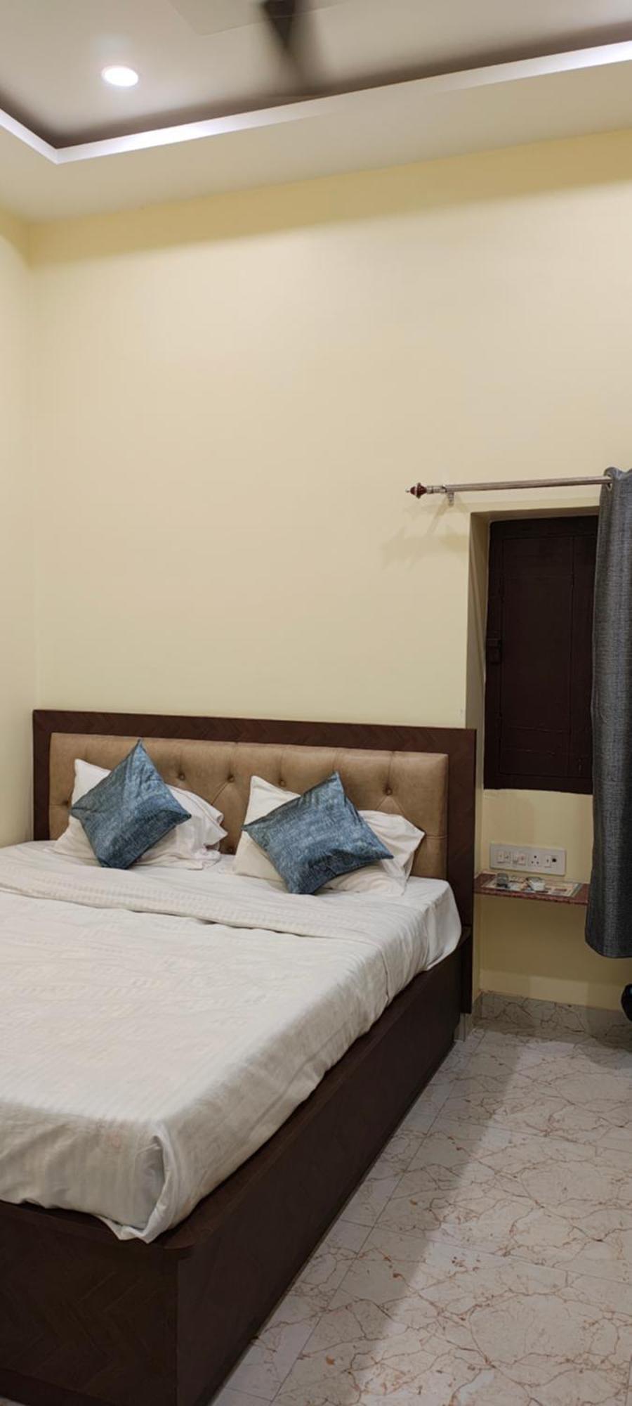 Ganga Sparsh Hotel Varanasi Ngoại thất bức ảnh