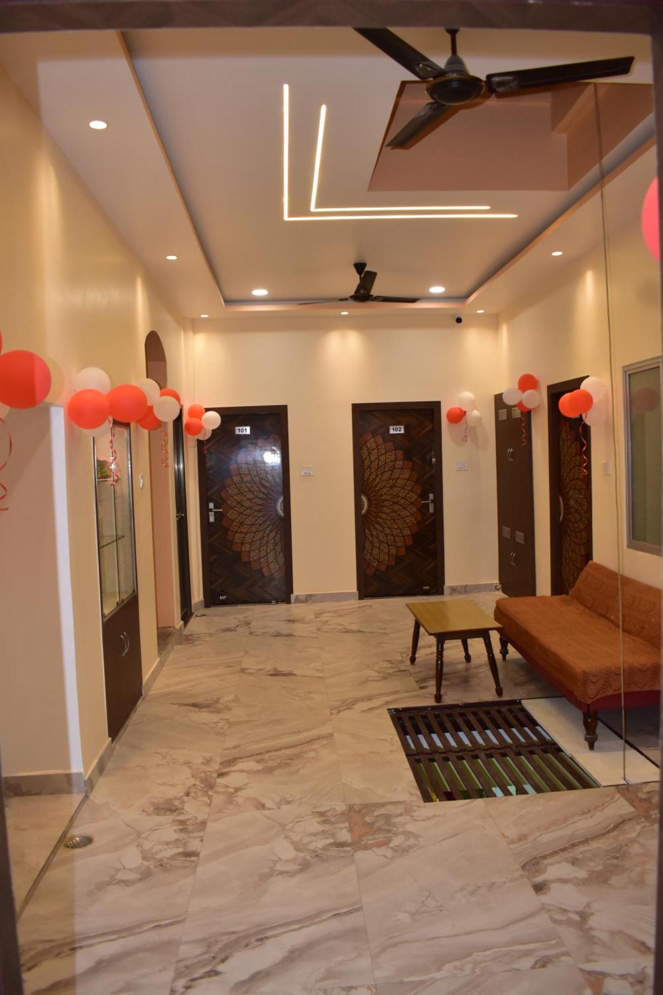 Ganga Sparsh Hotel Varanasi Ngoại thất bức ảnh